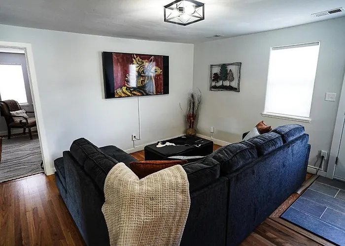 Well-located Near Downtown District Holiday home