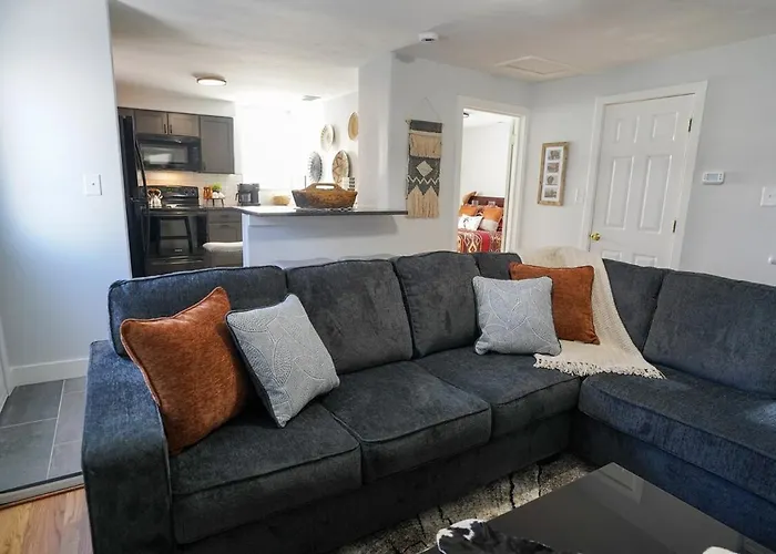 Well-located Near Downtown District Holiday home