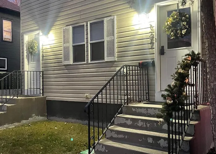 Well-located Near Downtown District Holiday home